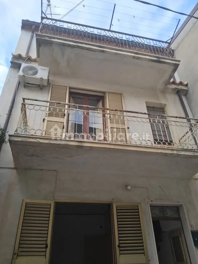 Casa indipendente in vendita a Gioiosa Ionica