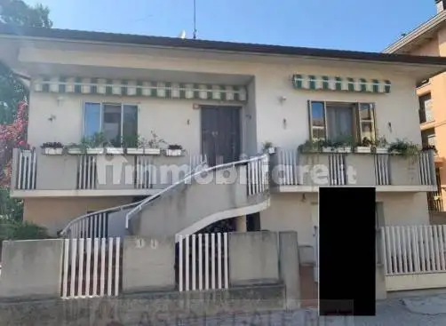 Villa in asta a Gabicce Mare