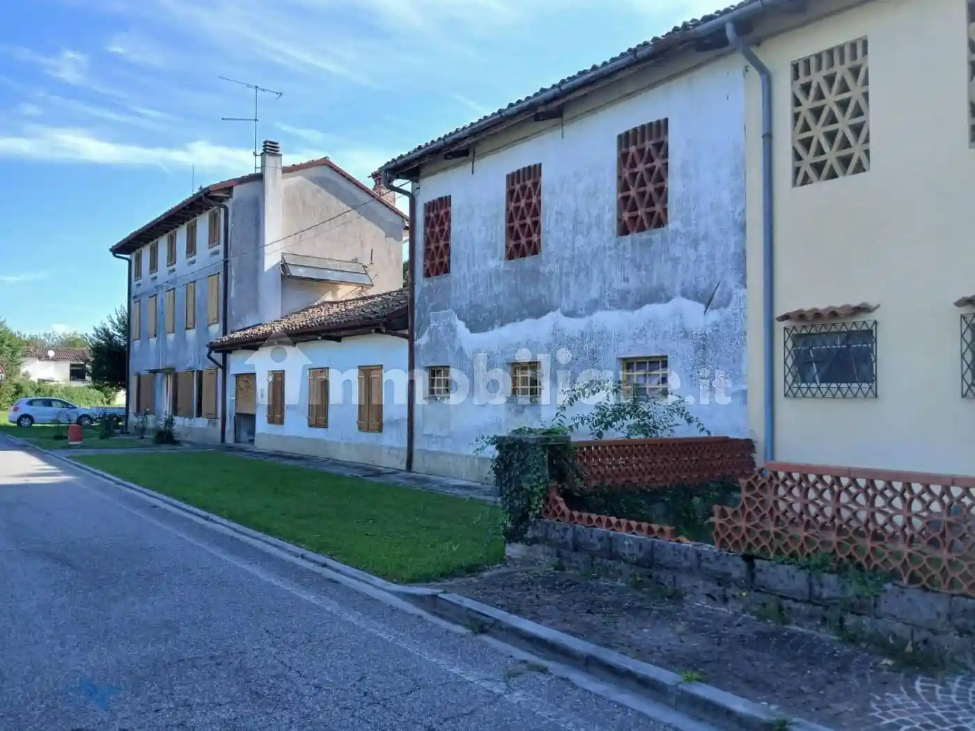 Rustico, da ristrutturare, 252 m², Campolongo Tapogliano - foto 2