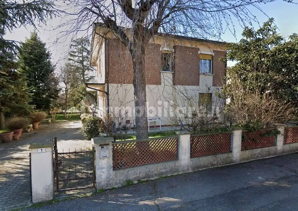 Casa indipendente in vendita a Gattatico