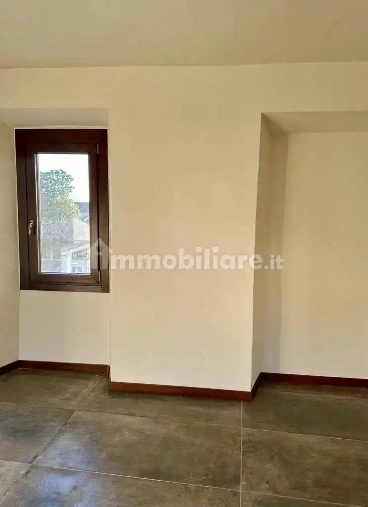 Bilocale via Marconi , 15, Cocquio, Cocquio-Trevisago - foto 4