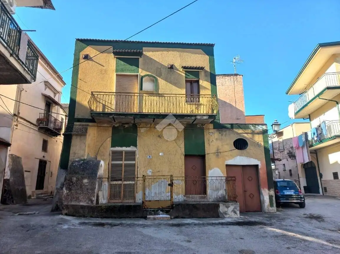 Casa indipendente in vendita a San Felice a Cancello