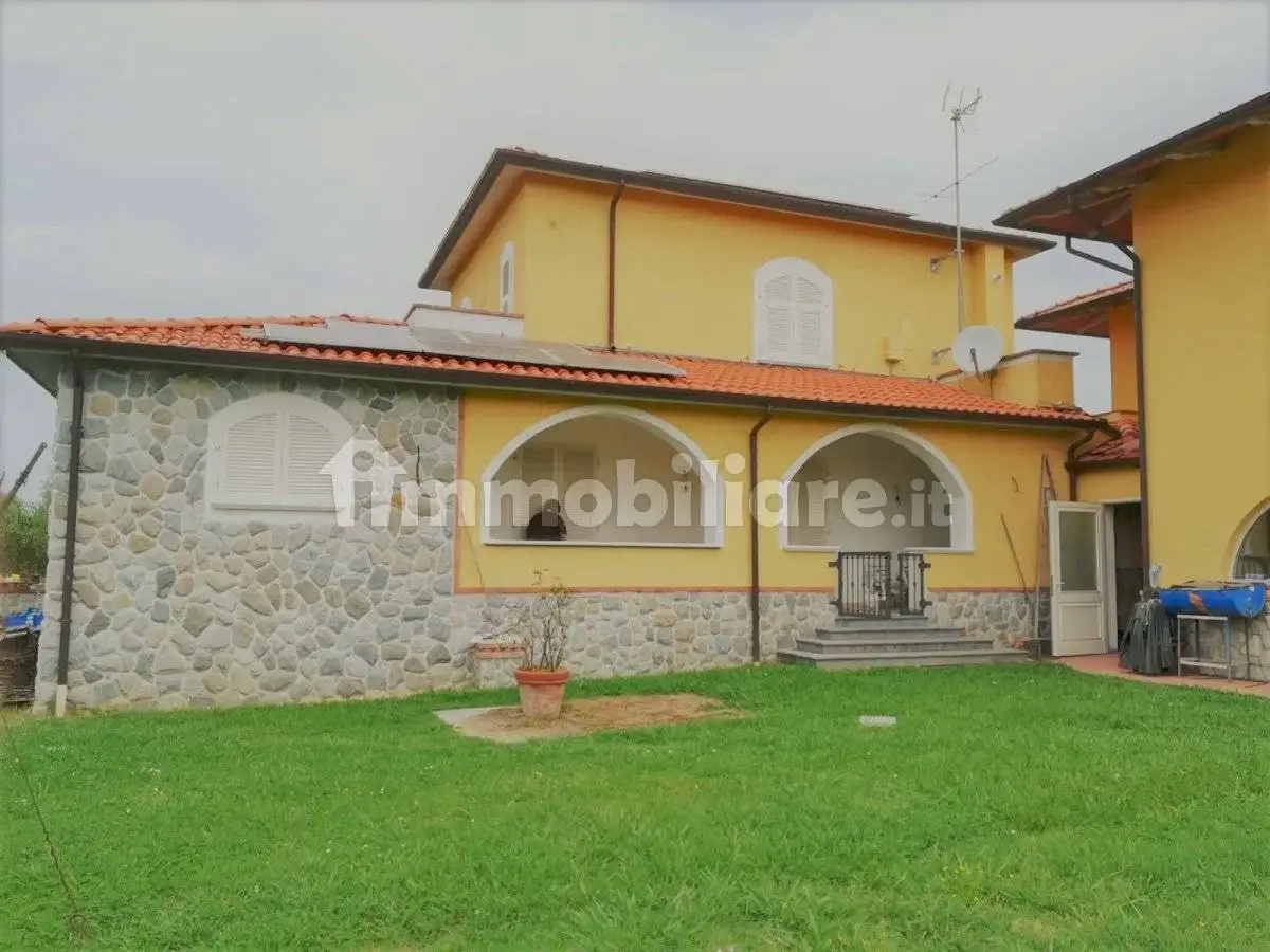Casa indipendente in vendita a Castelnuovo Magra