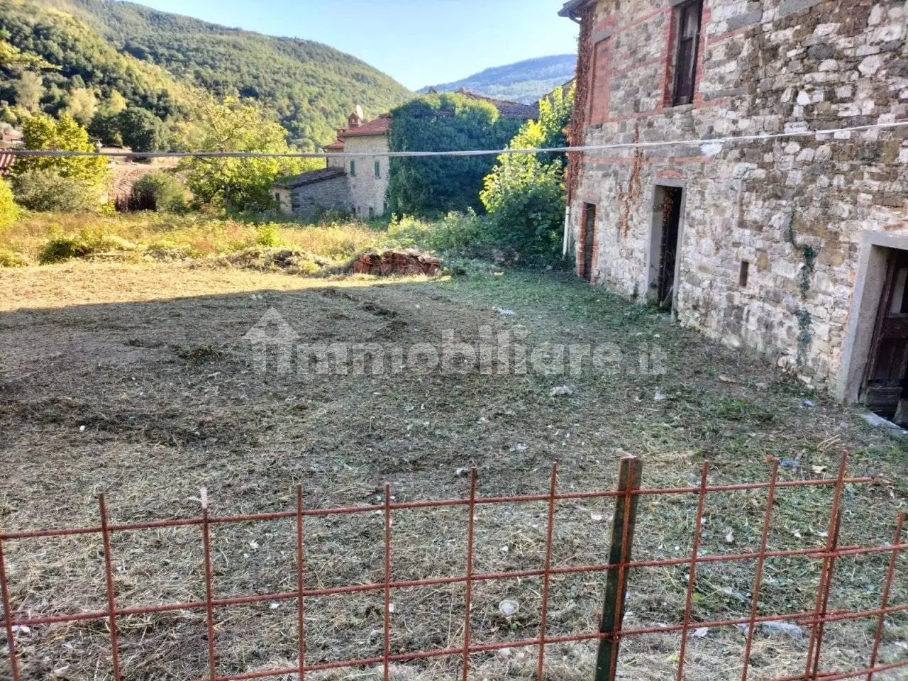 Villa in vendita a Chitignano