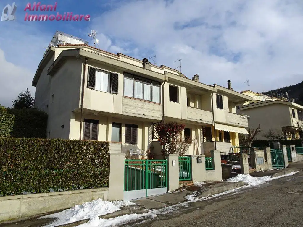 Villa a schiera 5 locali, buono stato, Chitignano - foto 2