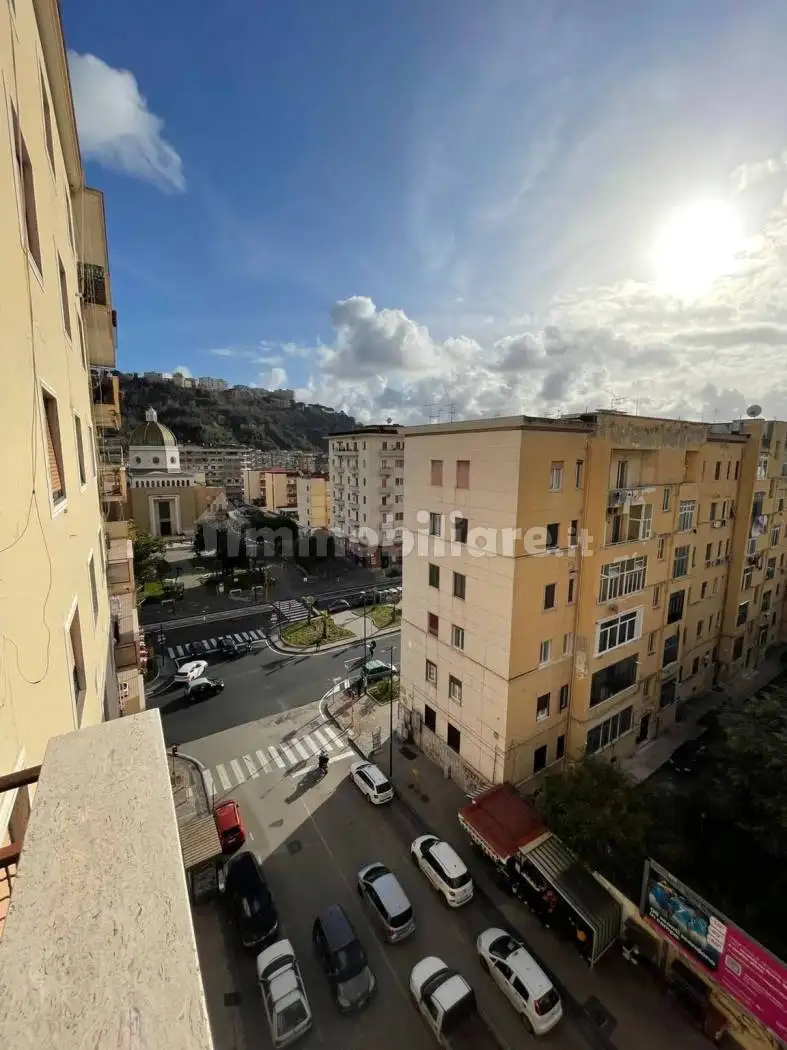 Appartamento in affitto a Napoli