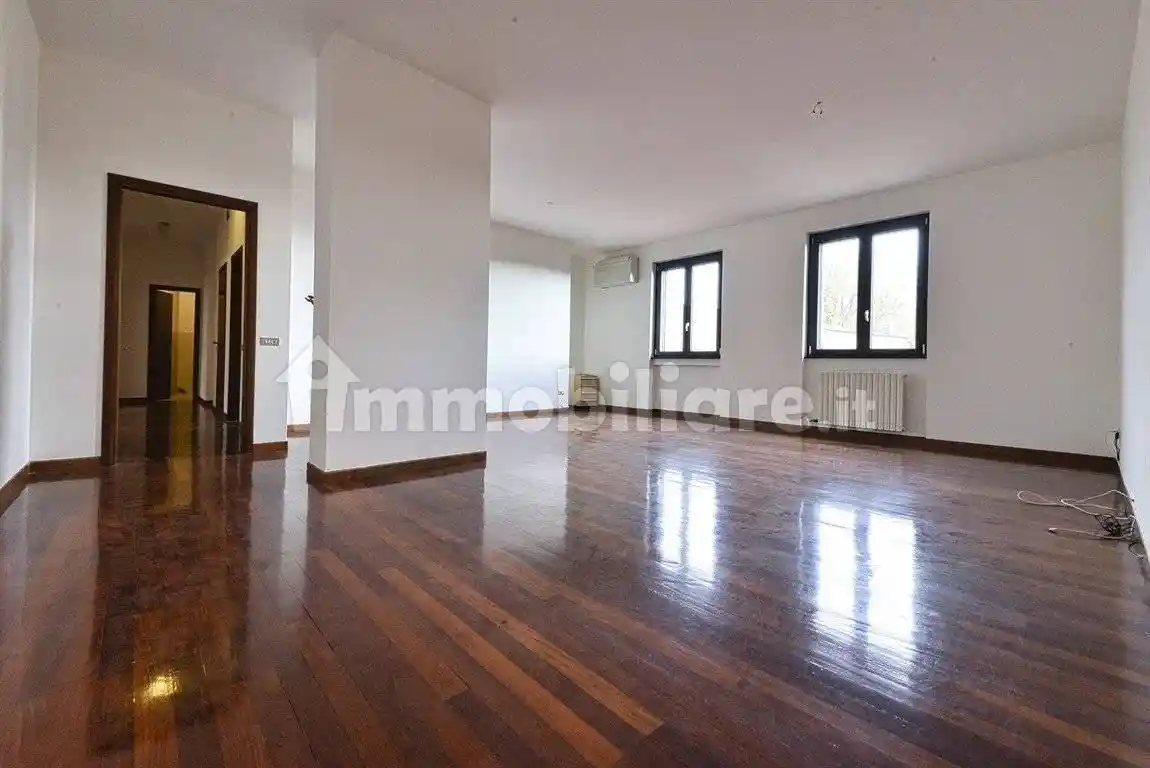 Quadrilocale via San Martino 5, Centro Storico, Monza - foto 3