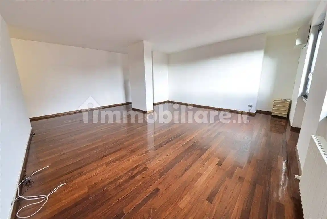 Quadrilocale via San Martino 5, Centro Storico, Monza - foto 4