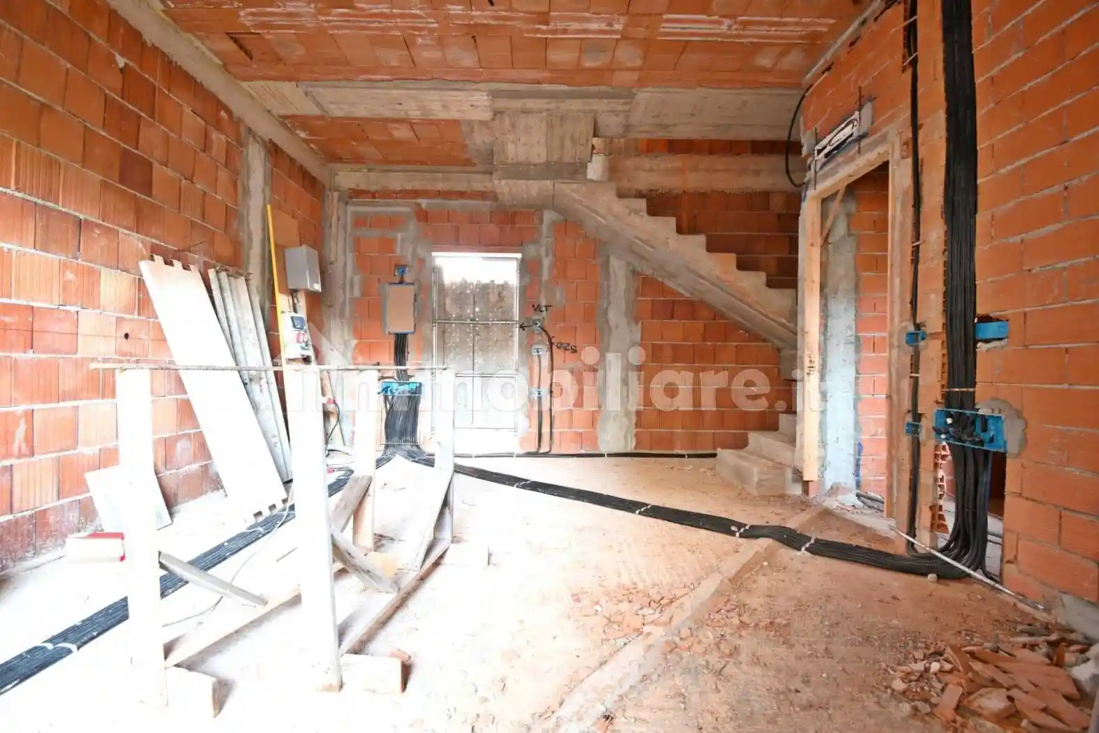 Villa unifamiliare via Lorenzo il Magnifico, Monreale, Cagliari - foto 2