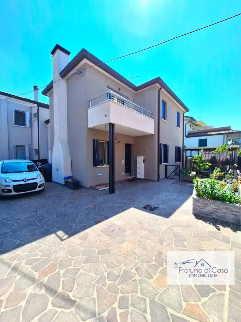 Casa indipendente in vendita a Padova