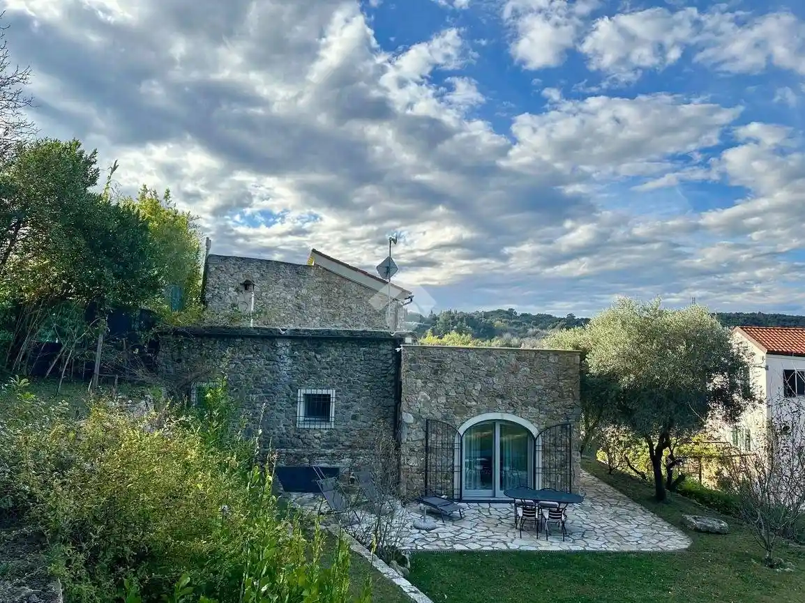 Villa in vendita a Finale Ligure