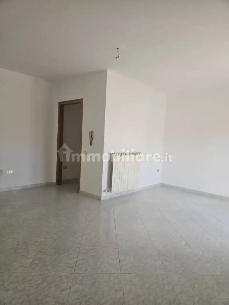 Trilocale via Giuseppe Garibaldi 24, Centro, Carmiano - foto 3