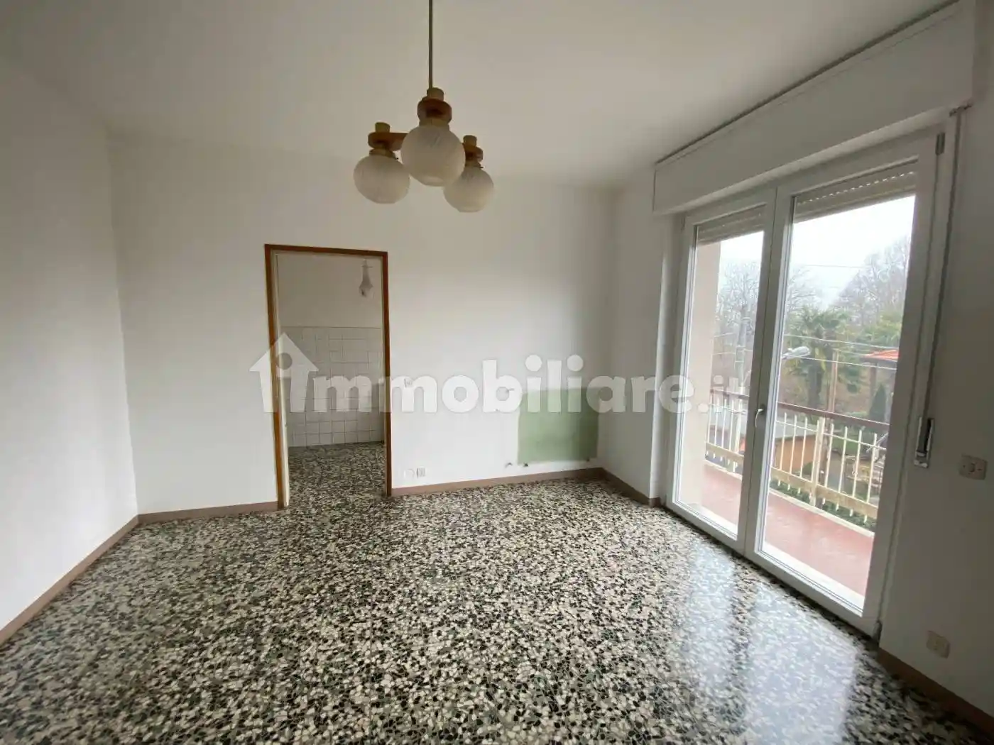 Trilocale via Aldo Moro 6, Centro, Biandronno - foto 4