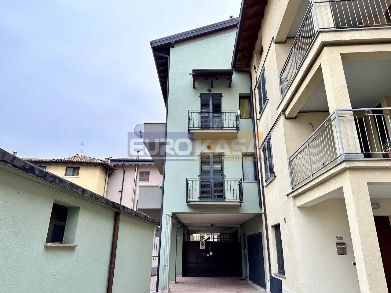 Palazzo - Edificio in vendita a Dalmine