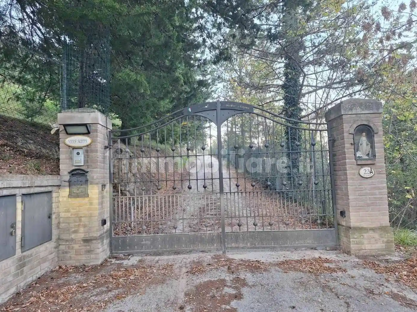 Villa in vendita a San Severino Marche