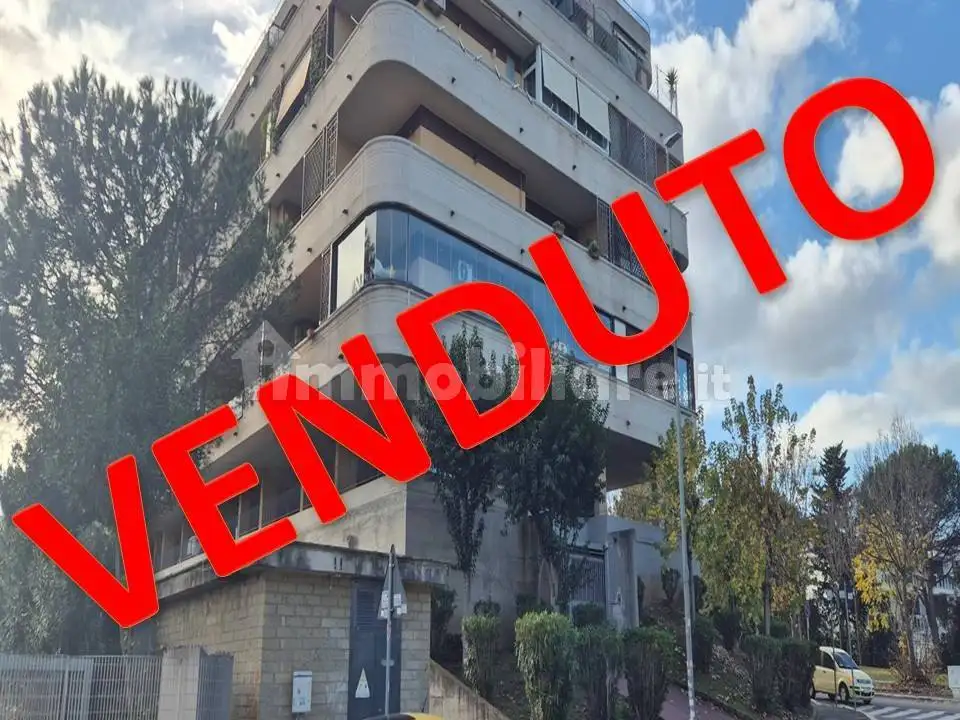Appartamento in vendita a Roma