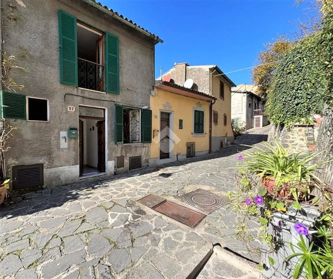 Appartamento in vendita a Latera