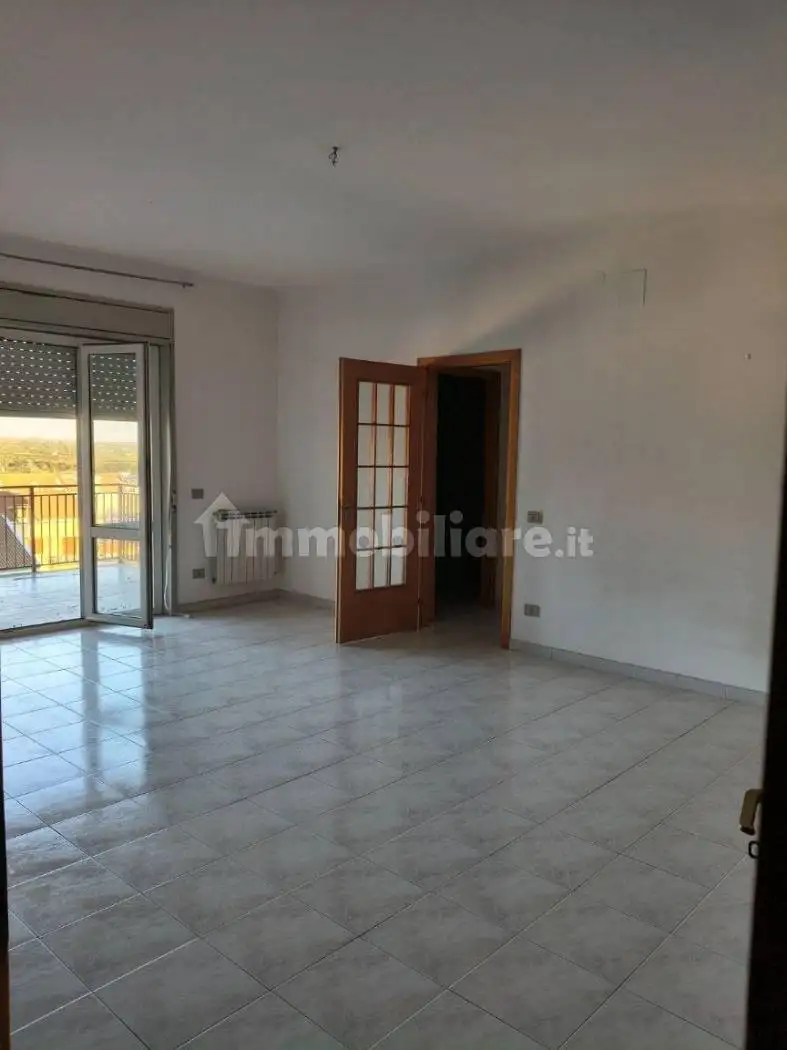 Appartamento in vendita a Floridia