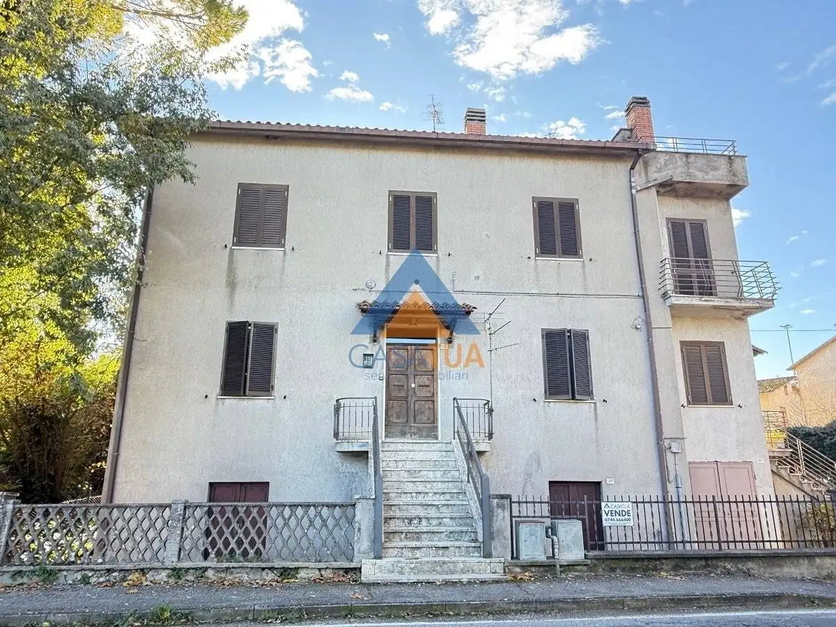 Villa in vendita a Penna in Teverina