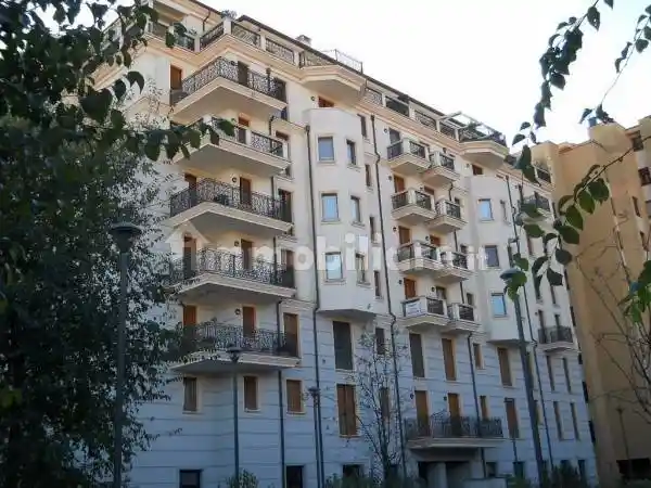 Appartamento in affitto a Saronno