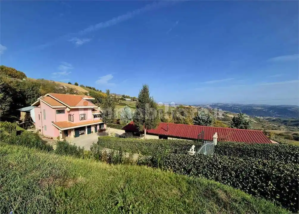 Villa unifamiliare c.da valloni 38, Castiglione Messer Raimondo - foto 2