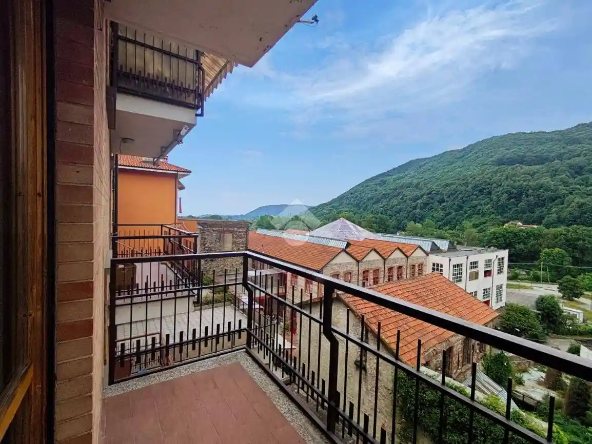 Bilocale via Guardia Piemontese 28, Centro, Torre Pellice - foto 2