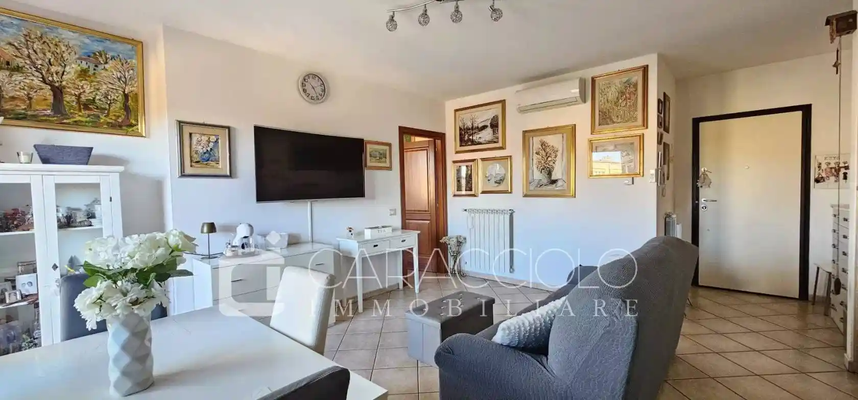 Appartamento buono stato, secondo piano, Santa Maria, Olbia - foto 2