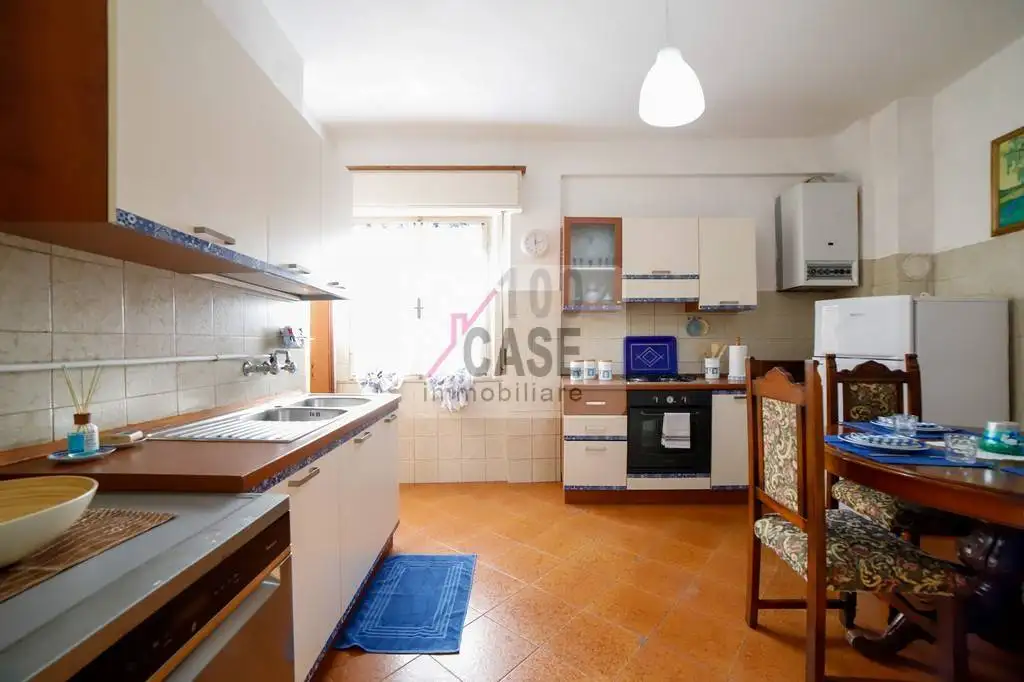 Quadrilocale via 25 Aprile 28, Abbadia San Salvatore - foto 4