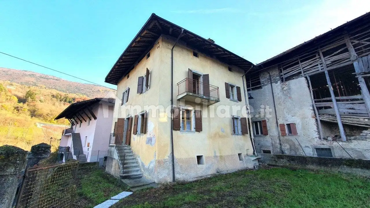 Casa indipendente in vendita a Comano Terme
