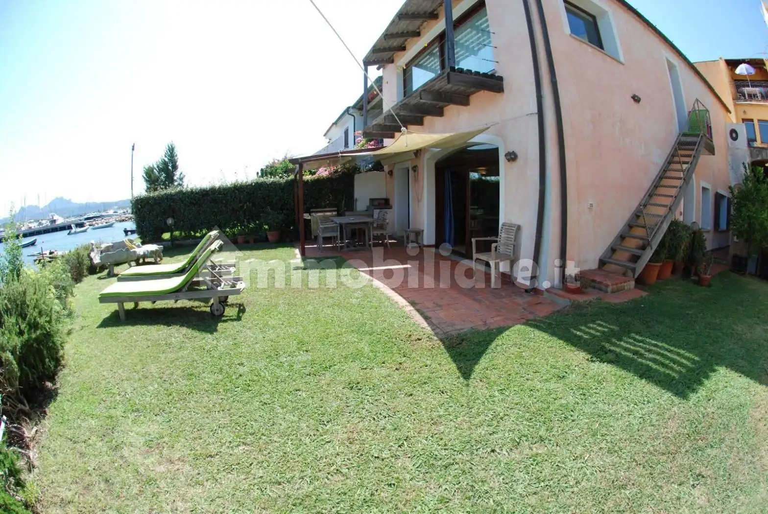 Appartamento in vendita a Arzachena