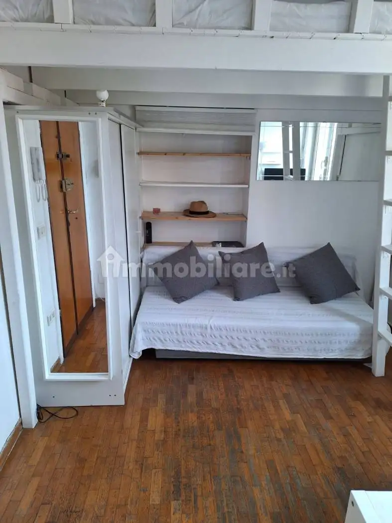 Appartamento in affitto a Napoli