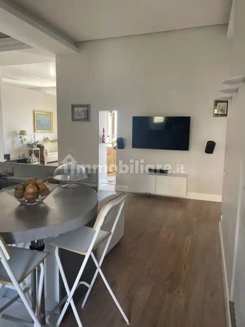 Appartamento via Torquato Tasso 93, Piazza Amedeo - Parco Margherita, Napoli - foto 2