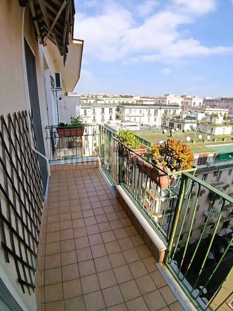 Appartamento in affitto a Napoli
