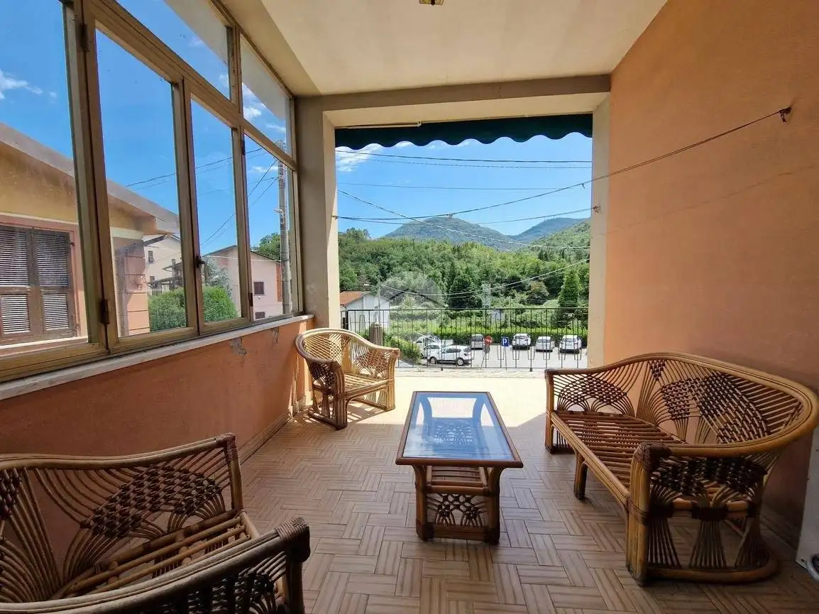 Casa indipendente in affitto a Riccò del Golfo di Spezia