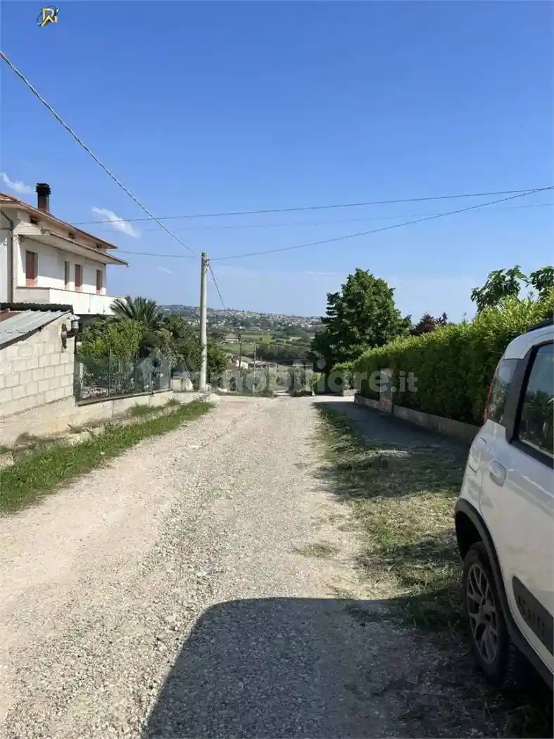 Casa indipendente all'asta via De Litio, Roseto degli Abruzzi - foto 2