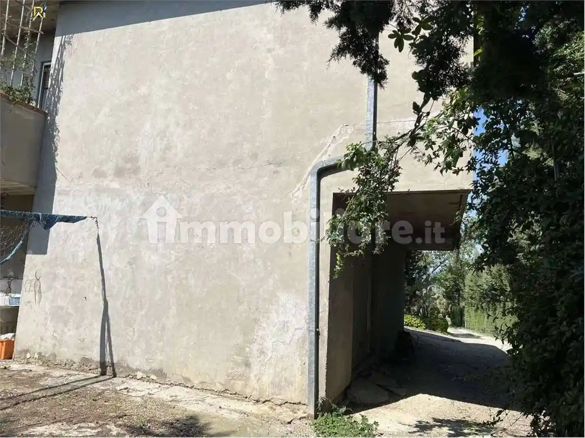 Casa indipendente all'asta via De Litio, Roseto degli Abruzzi - foto 3