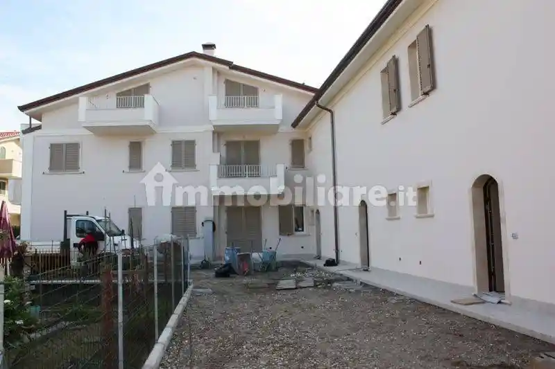 Villetta a schiera in vendita a Massa