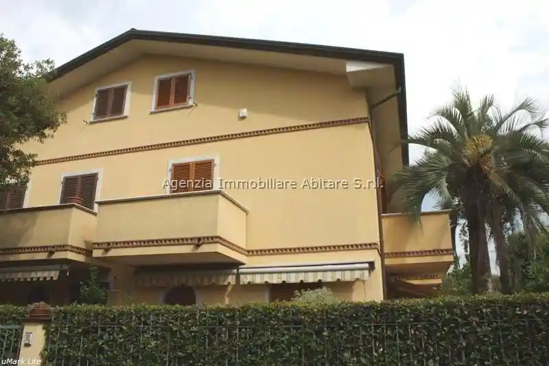 Villetta a schiera in vendita a Massa