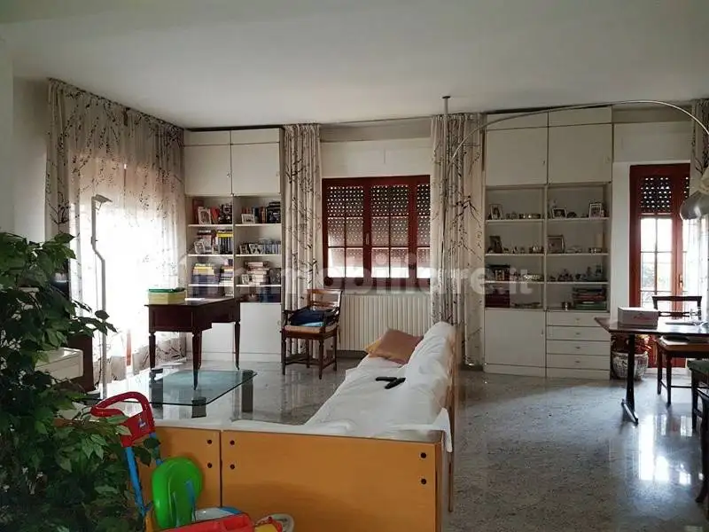 Villa in vendita a Massa