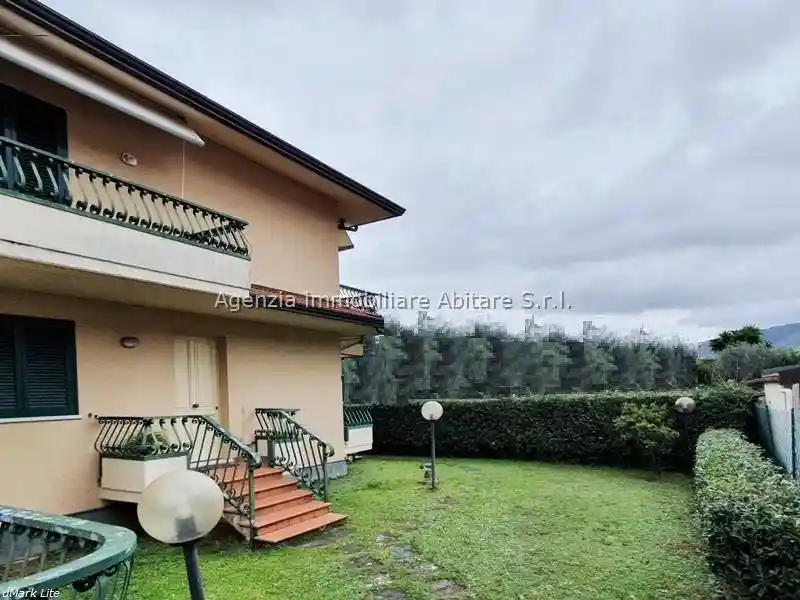 Villetta a schiera in vendita a Massa