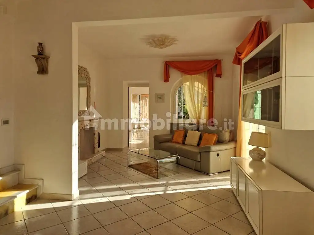 Villa in vendita a Massa