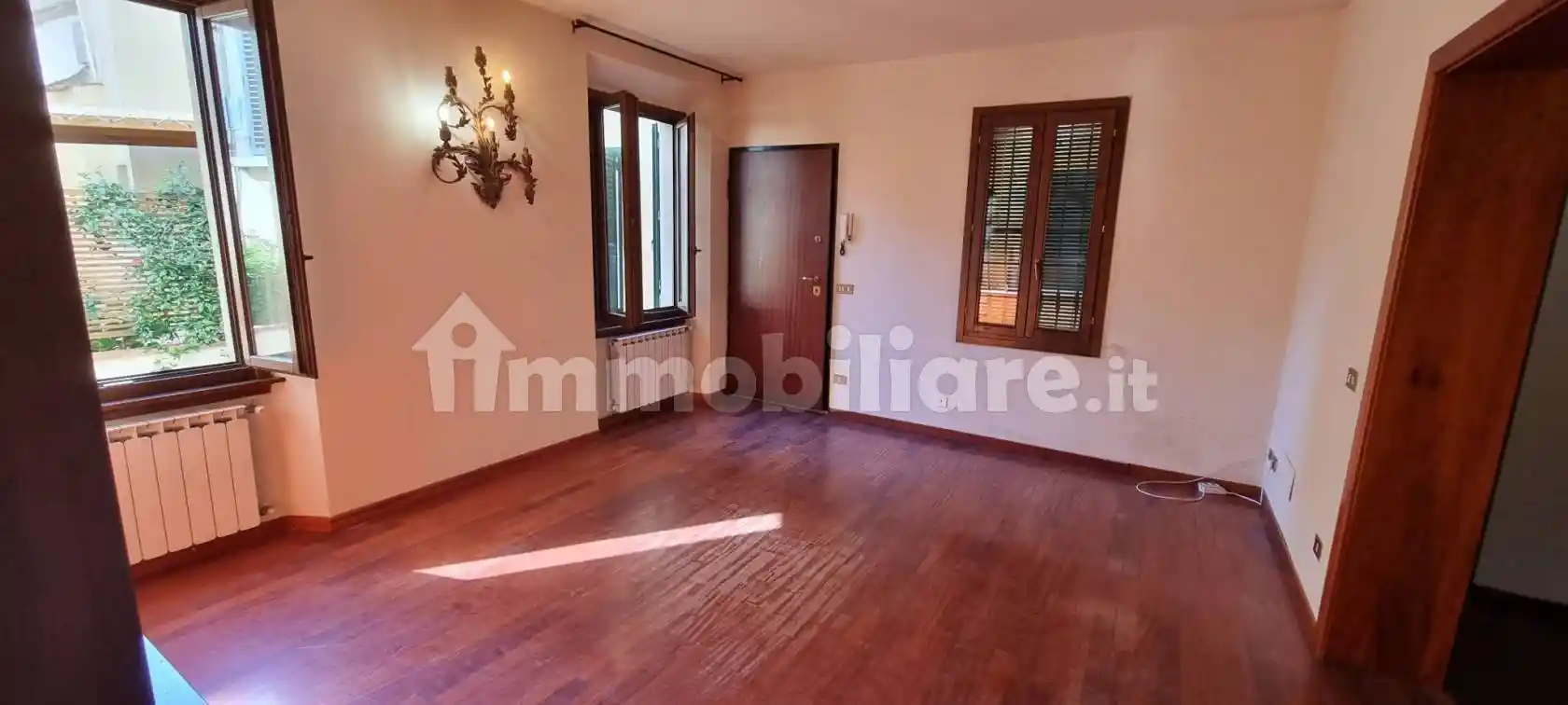 Appartamento piazza del Collegio 1, Centro Storico - San Francesco, Prato - foto 2