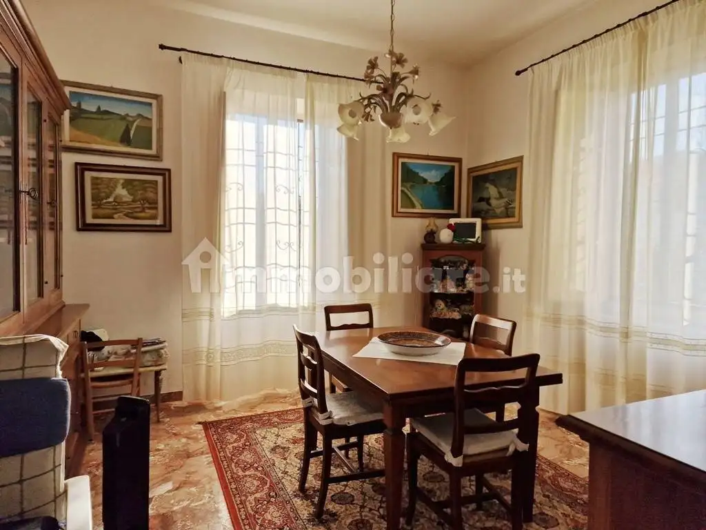 Villa in vendita a Montignoso