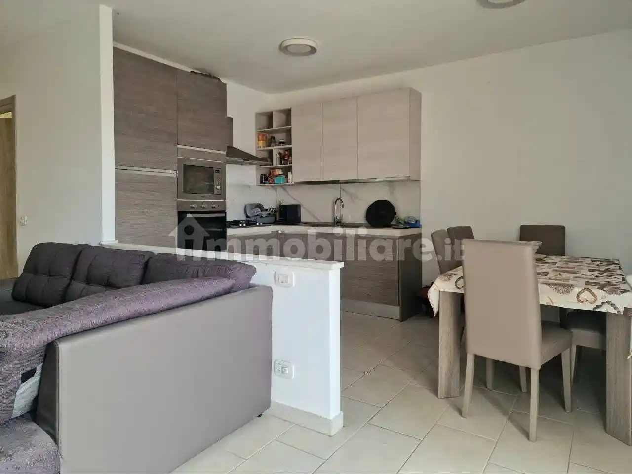 Trilocale ottimo stato, piano terra, Romagnano, Massa - foto 2