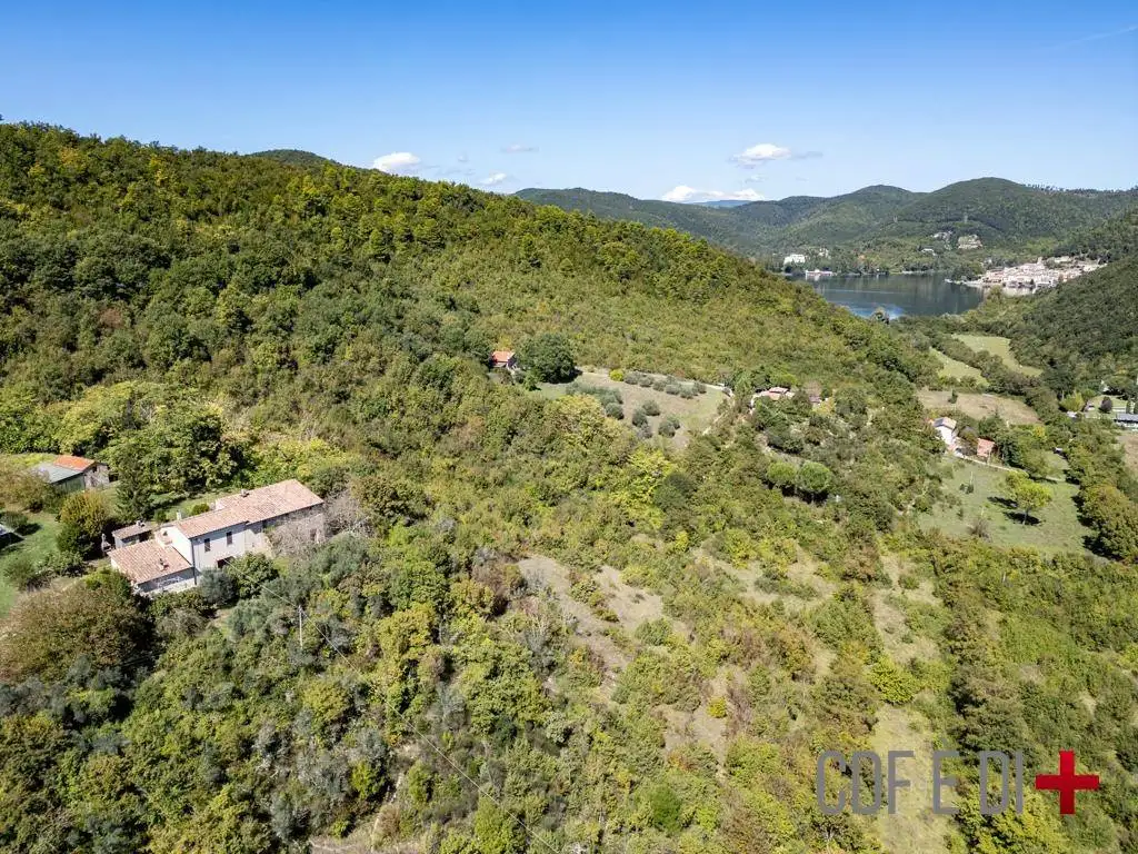 Rustico - Casale in vendita a Terni