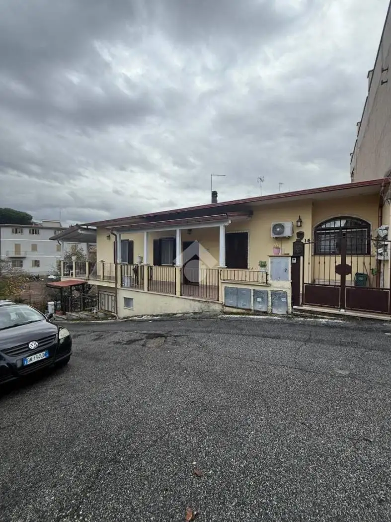 Appartamento in vendita a Guidonia Montecelio