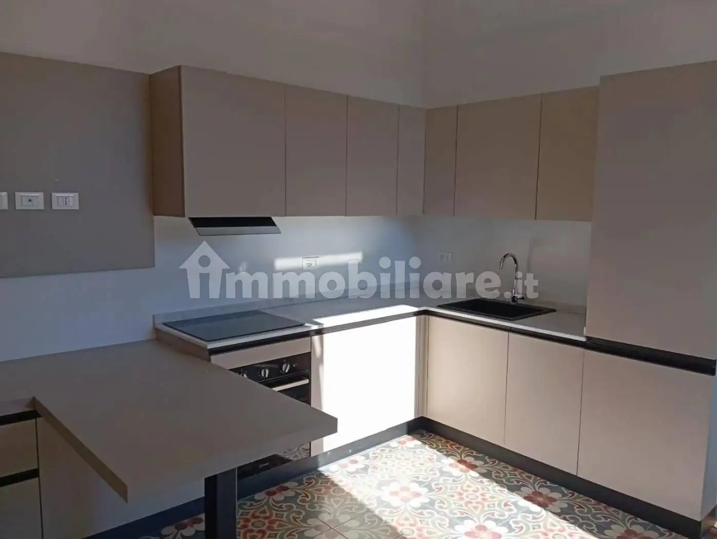 Trilocale via Cavour, Centro, Carrara - foto 3