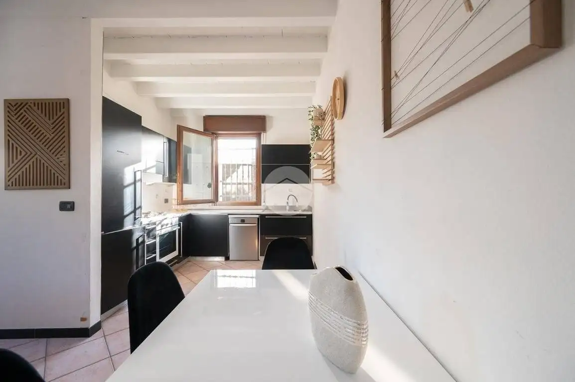 Villa plurifamiliare via Leonardo Da Vinci Borgoforte 56, Romanore, Borgo Virgilio - foto 3