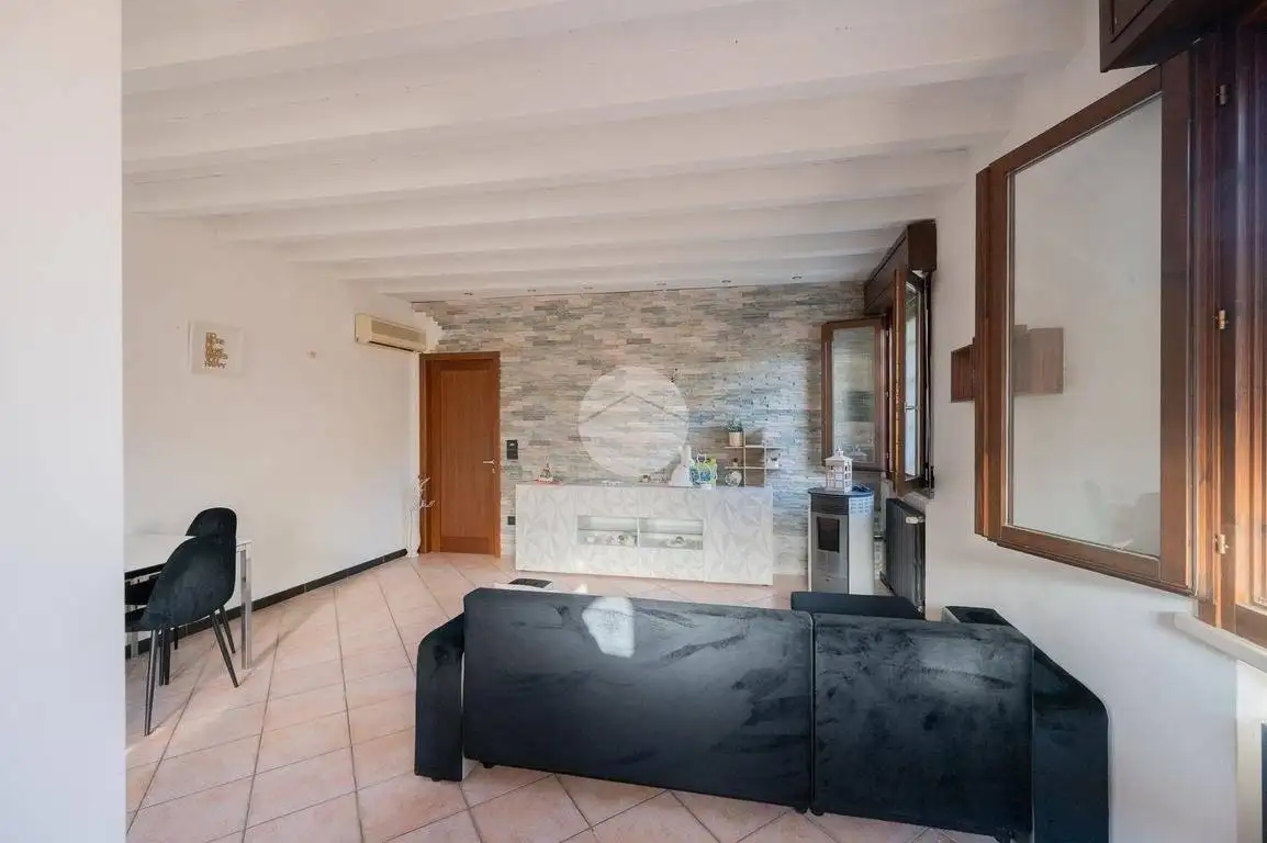 Villa plurifamiliare via Leonardo Da Vinci Borgoforte 56, Romanore, Borgo Virgilio - foto 5