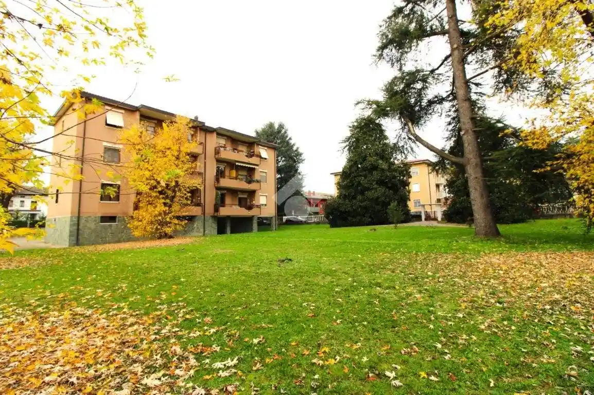 Quadrilocale via Giuseppe Mazzini 16, Centro, Arcore - foto 4